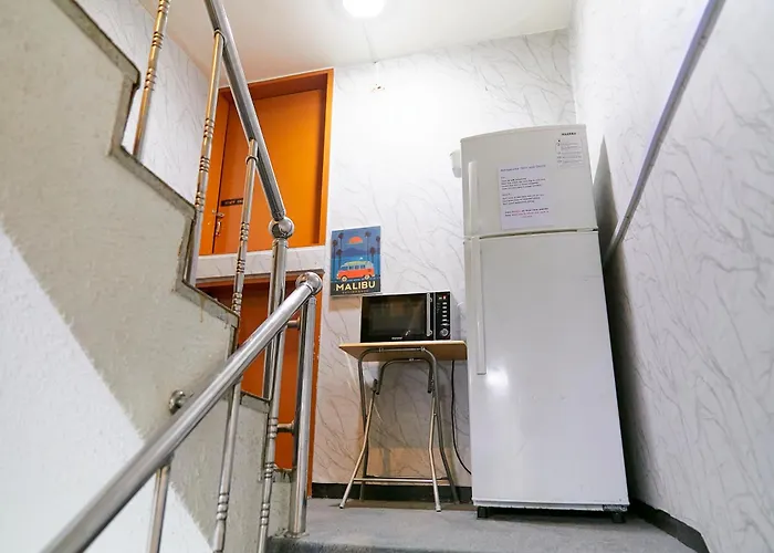 Hipzy Hostel