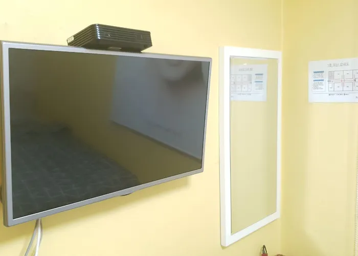 Hipzy Hostel
